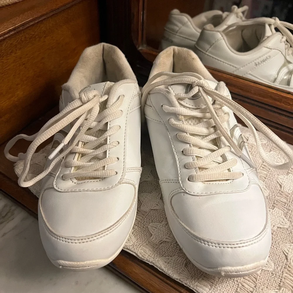 CHASSE Classic Flip IV Athletic Cheerleading Sneakers White Girl's‎ 5 NO INSERTS